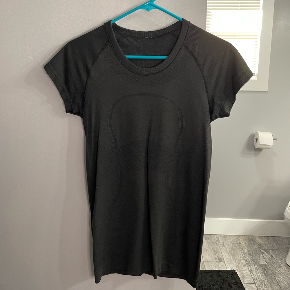 Lululemon swiftly short sleeve